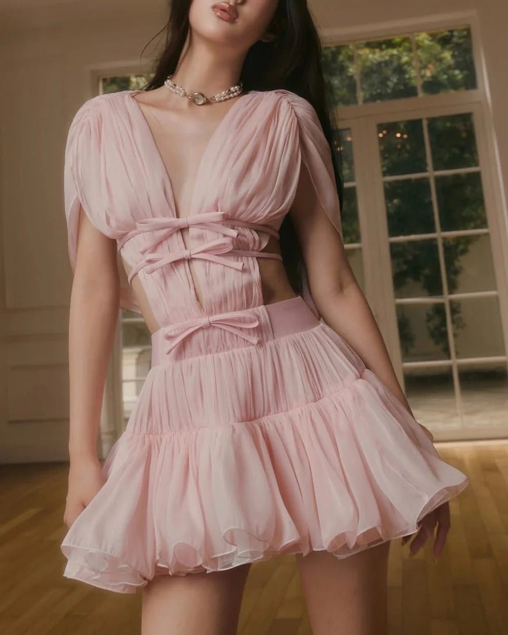SOERA Bianca Ruffled V-Neck Cocktail Dress - Dresses - XL