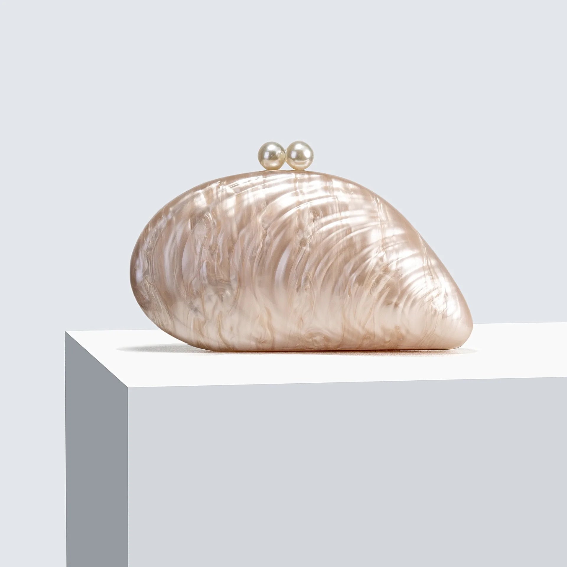 SOERA Valentina Shell-Shaped Clutch Purse - Handbags - White