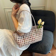 Claudia vyhloubený ramenní tote